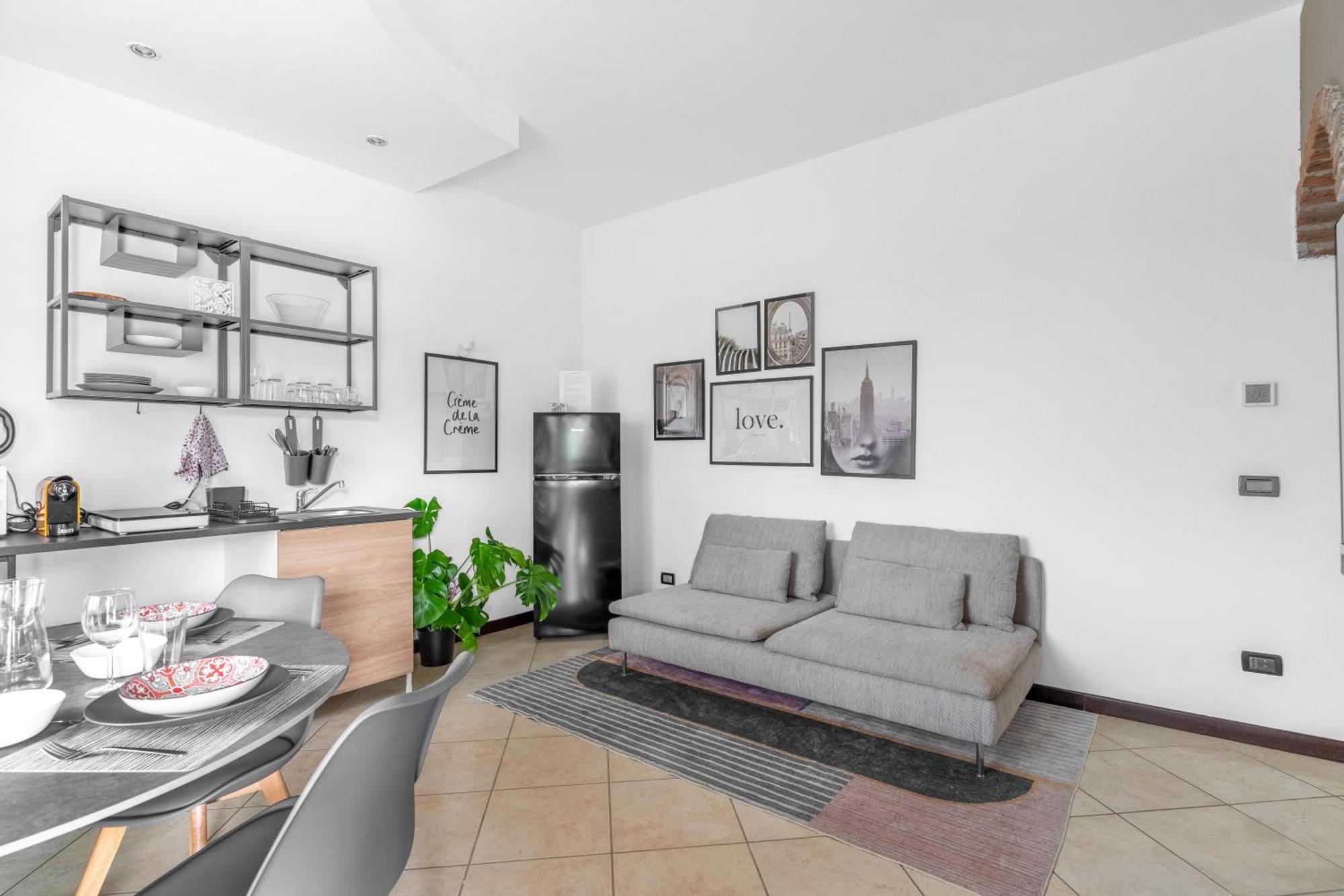 -Free Pool And Parking- Garda House Apartments กัสเตลนูโอโว เดล การ์ดา ภายนอก รูปภาพ