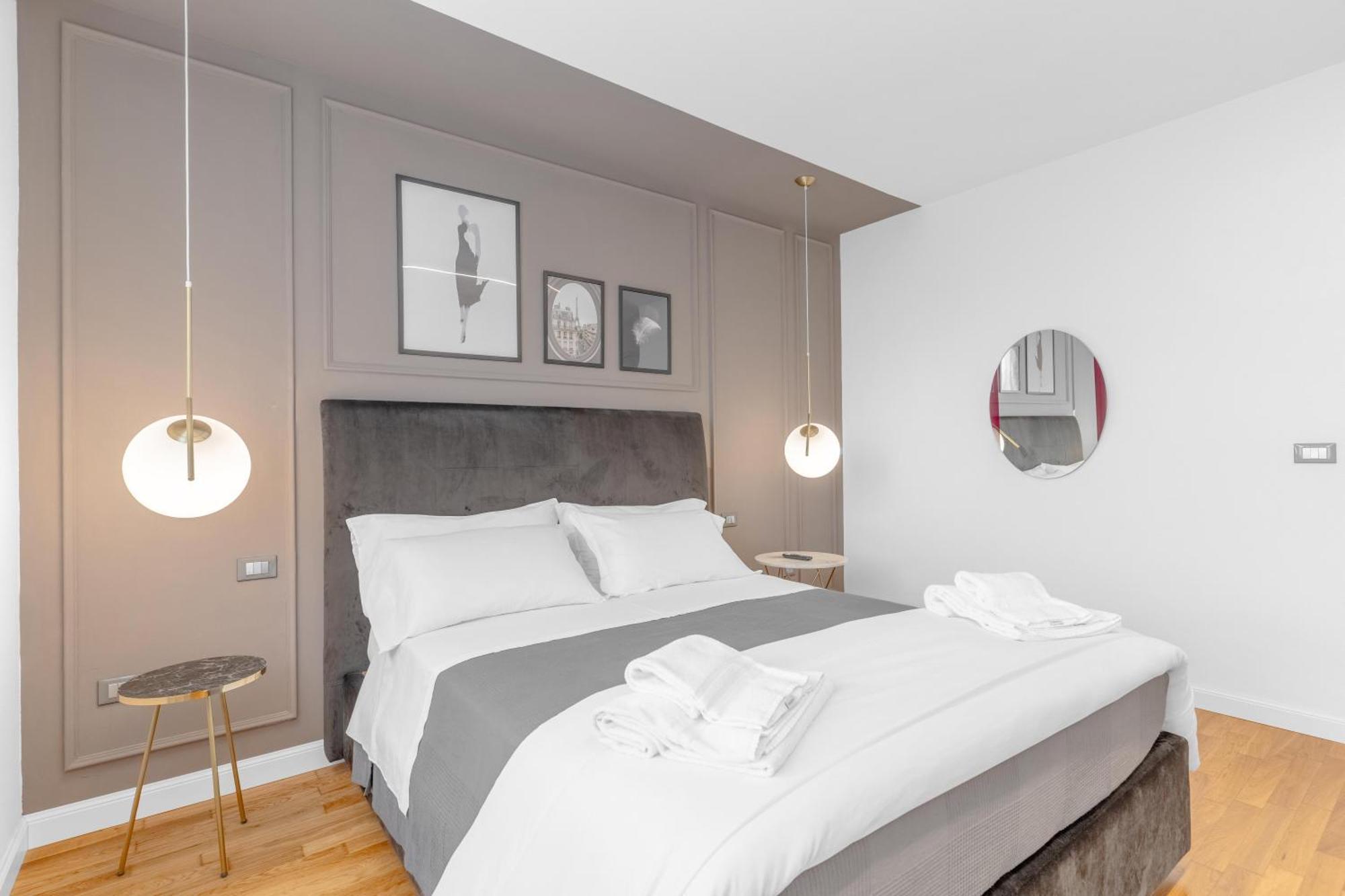 -Free Pool And Parking- Garda House Apartments กัสเตลนูโอโว เดล การ์ดา ภายนอก รูปภาพ